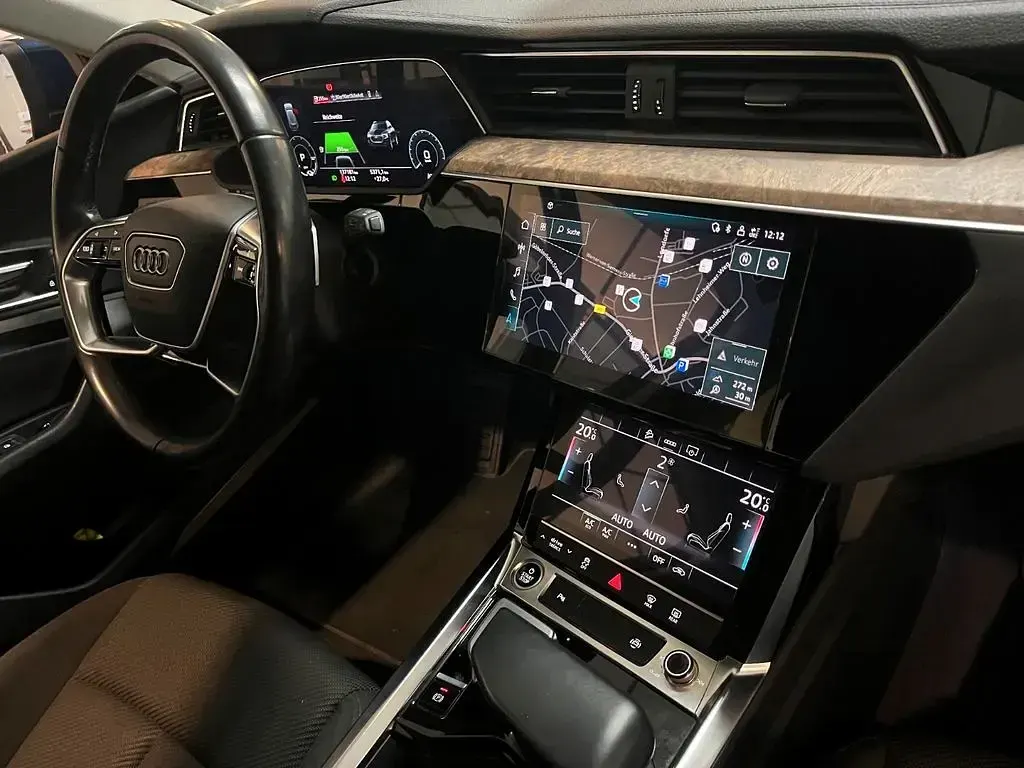 Gebraucht Audi e-tron 300 kW (408 PS) 2021 Blau SUV