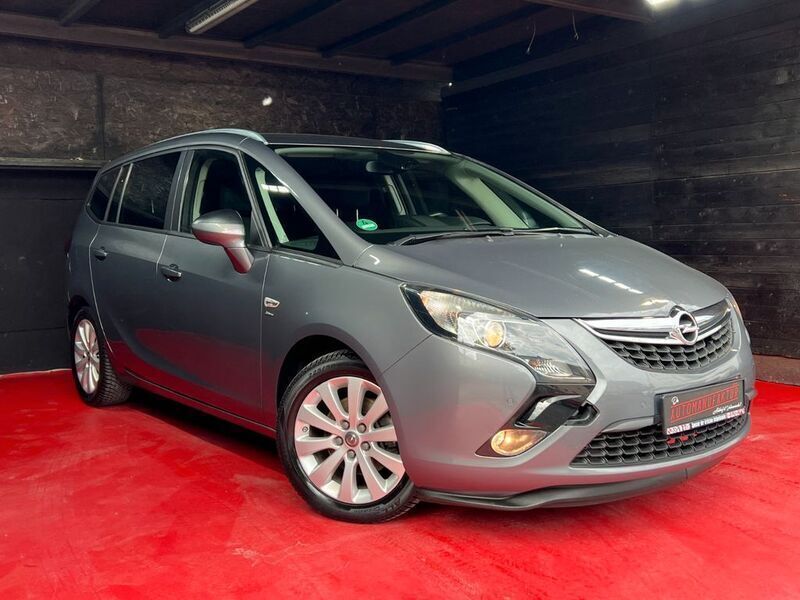 Grau Gebraucht 2016 Opel Zafira Tourer Van / Kleinbus | 5.300 € - Bild 1/4