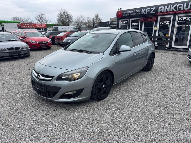 Gebraucht Opel Astra 120 PS (88 kW) 2014 Silber Limousine