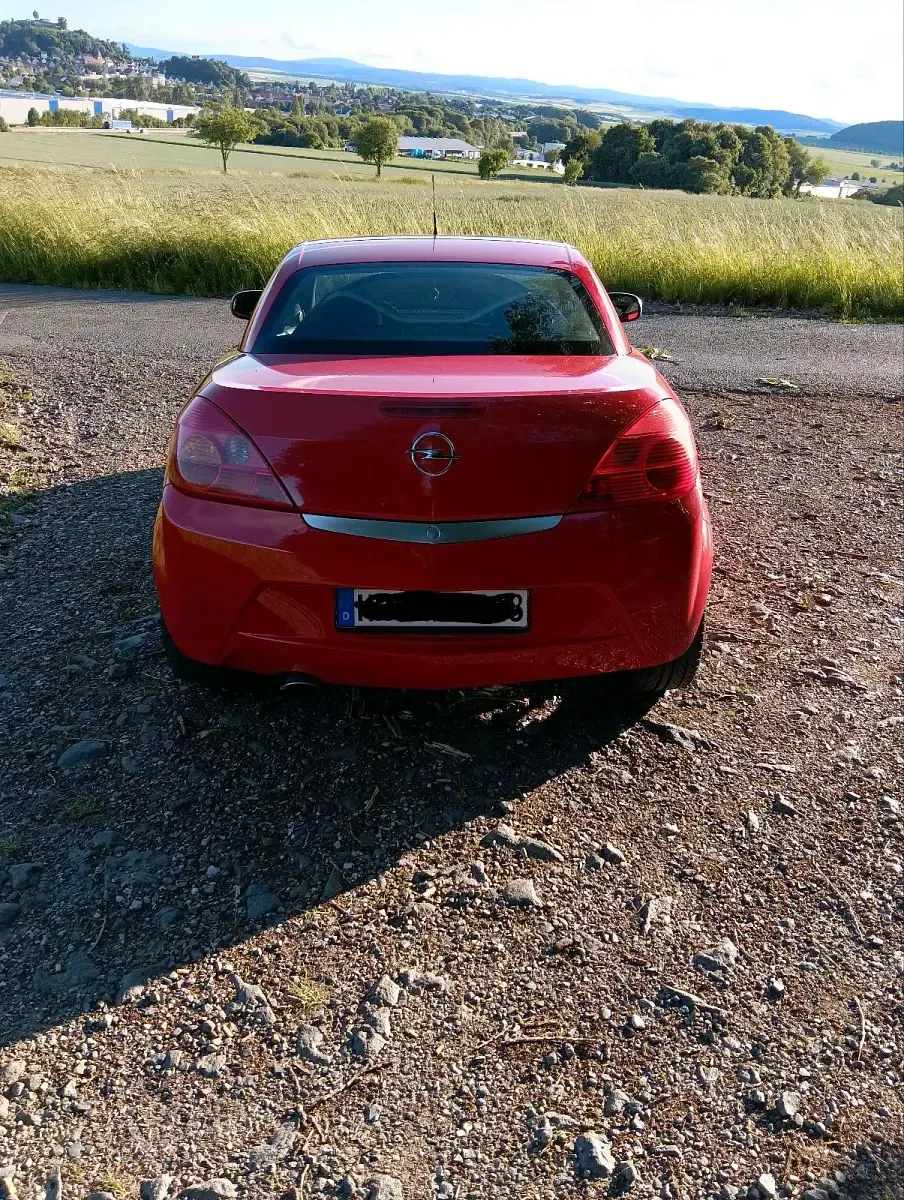 Gebraucht Opel Tigra Edition 125 PS (91 kW) 2007 Rot Cabrio