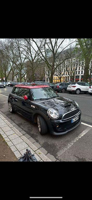 Schwarz Gebraucht 2011 Mini John Cooper Works Kleinwagen | 11.000 € (Fairer Preis) - Bild 1/4