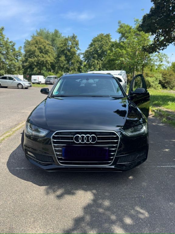 Schwarz Gebraucht 2015 Audi A4 S-Line Limousine | 13.600 € (Fairer Preis) - Bild 1/4