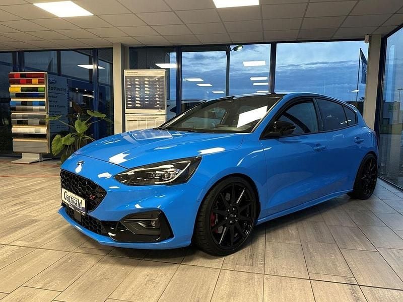 Gebraucht Ford Focus ST 280 PS (205 kW) 2021 Nitro blau Limousine