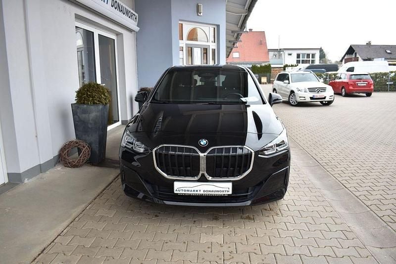 Gebraucht BMW 218 Active Tourer Luxury Line 150 PS (110 kW) 2022 Schwarz Van / Kleinbus