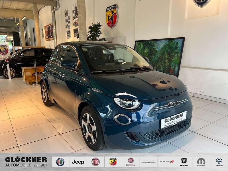 Grün Gebraucht 2023 Fiat 500e Kleinwagen | 16.450 € (Fairer Preis) - Bild 1/4