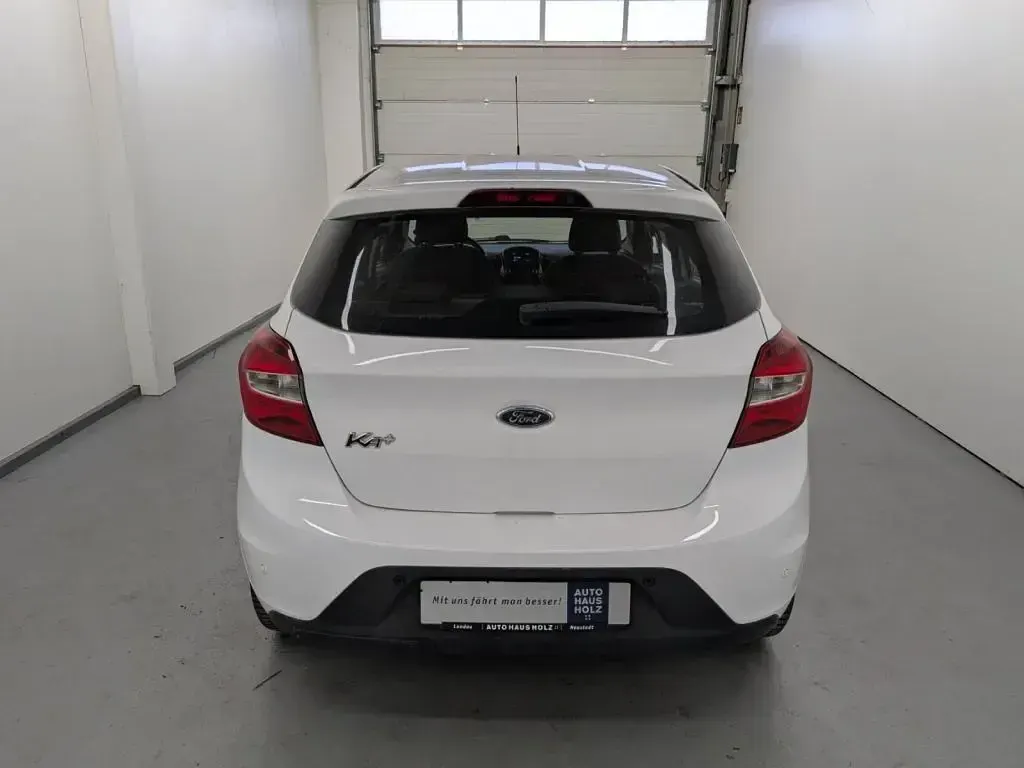 Usata Ford Ka 86 CV (63 kW) 2017 Bianco Berlina
