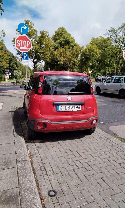 Rot Gebraucht 2024 Fiat Panda Cross Cross Kleinwagen | 13.399 € (Guter Preis) - Bild 1/4