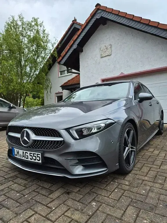 Gebraucht Mercedes A200 Edition 163 PS (119 kW) 2020 Grau Limousine