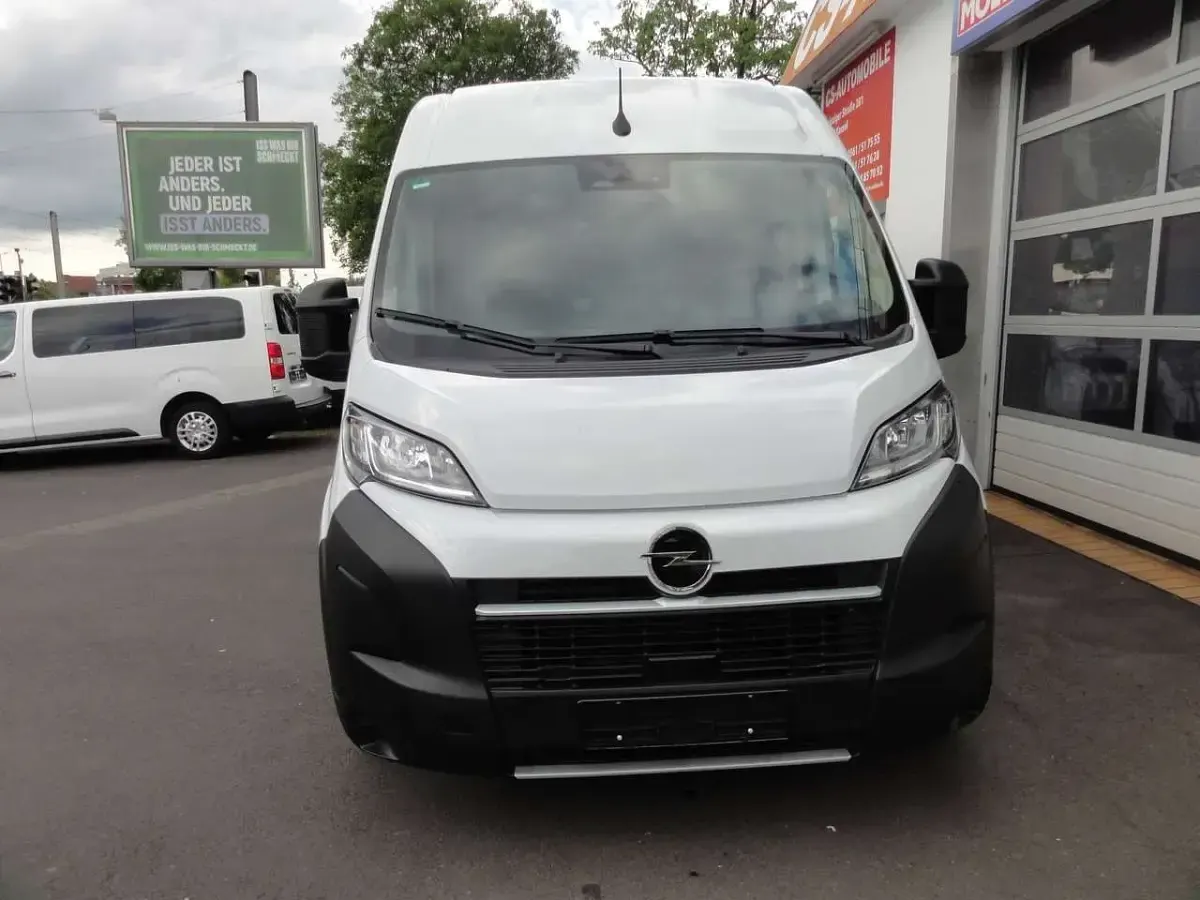 Gebraucht Opel Movano 140 PS (102 kW) 2025 Weiß Van