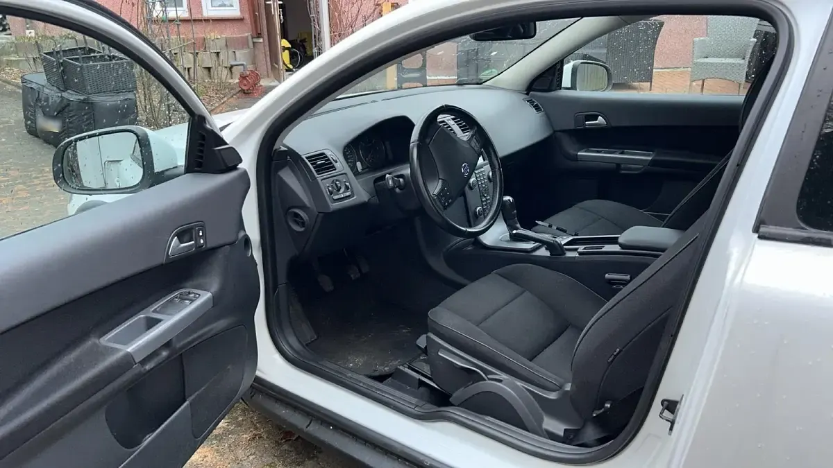 Gebraucht Volvo C30 114 PS (83 kW) 2012 Weiß Kleinwagen