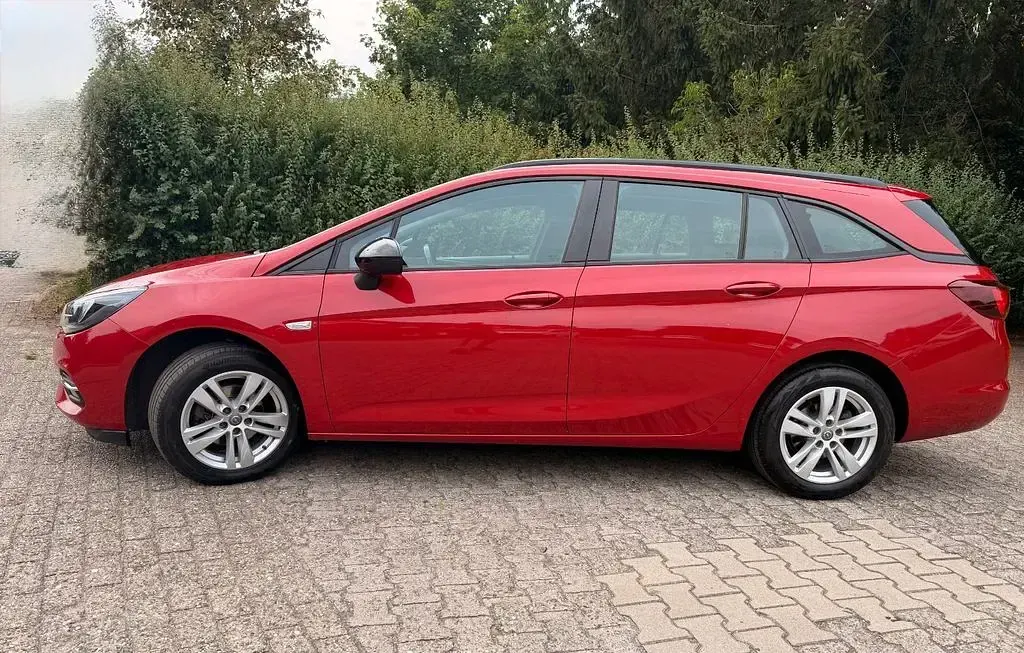 Gebraucht Opel Astra Edition 122 PS (89 kW) 2021 Rot Kombi