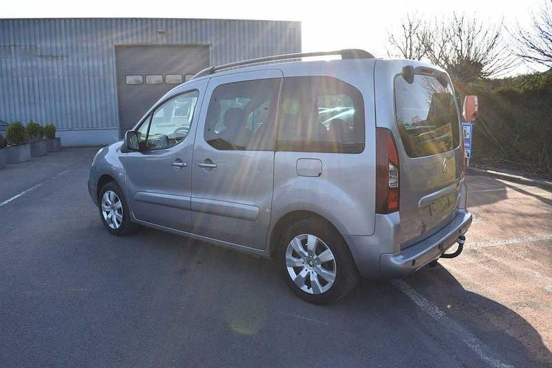 Gebraucht Citroën Berlingo XTR 99 PS (72 kW) 2018 Silber Van / Kleinbus