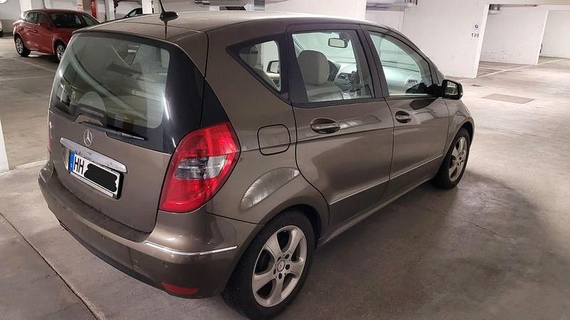 Gebraucht Mercedes A170 Avantgarde 116 PS (85 kW) 2008 Braun Van / Kleinbus