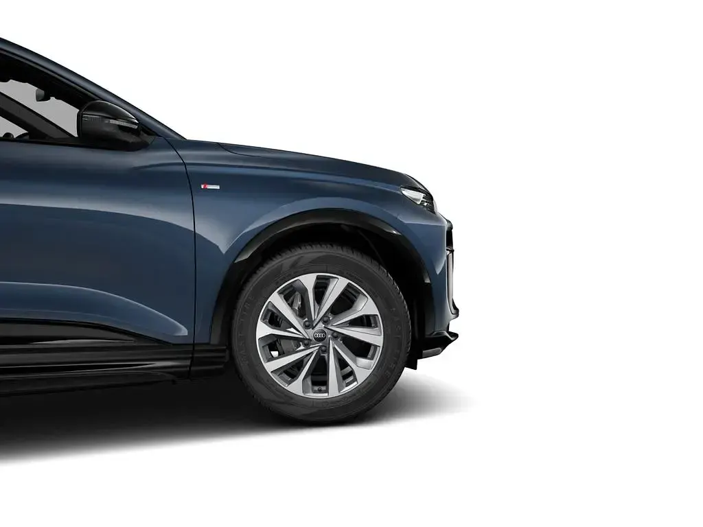 Gebraucht Audi Q6 Sportback e-tron Comfort 284 kW (387 PS) 2025 Plasmablau metallic SUV