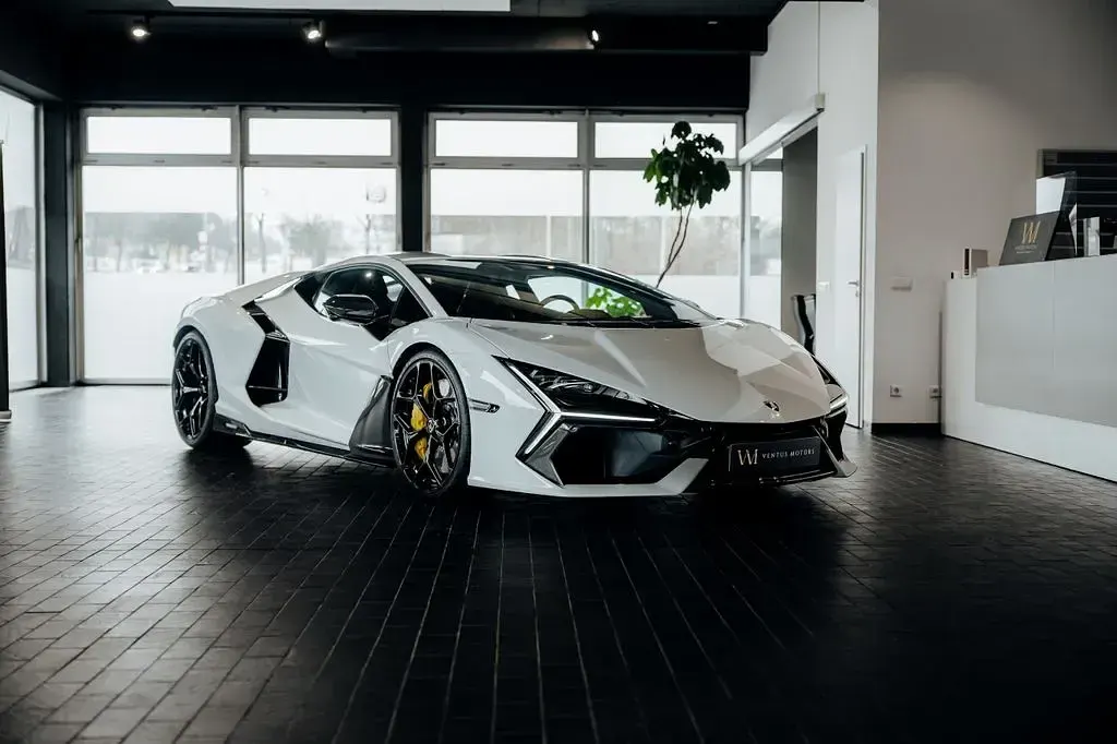 Nuova Lamborghini Revuelto 2026 Grigio Coupé