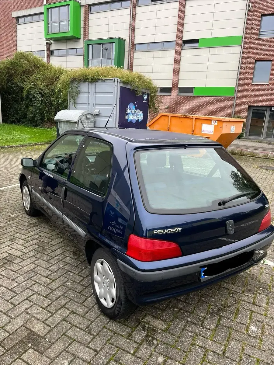 Gebraucht Peugeot 106 75 PS (55 kW) 2001 Blau Kleinwagen