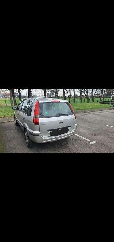Gebraucht Ford Fusion 90 PS (66 kW) 2005 Silber Kleinwagen