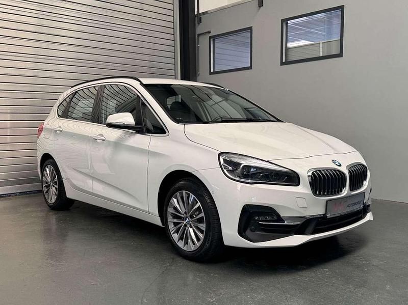 Alpinweiss iii Gebraucht 2020 BMW 218 Luxury Line Van / Kleinbus | 23.650 € (Etwas zu teuer) - Bild 1/4