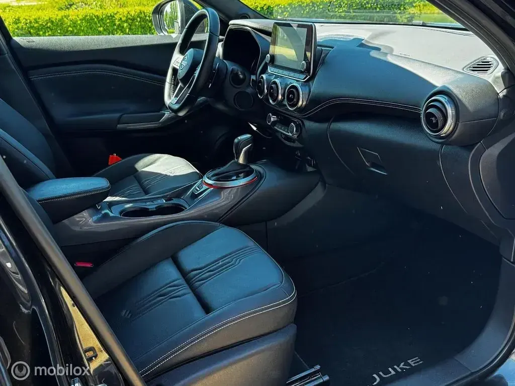 Second-hand Nissan Juke 114 CP (83 kW) 2023 Negru SUV