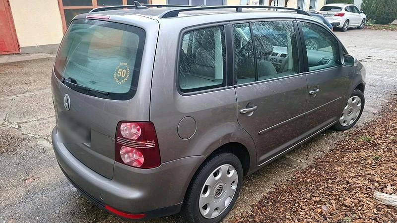 Gebraucht VW Touran 116 PS (85 kW) 2009 Grau Van / Kleinbus