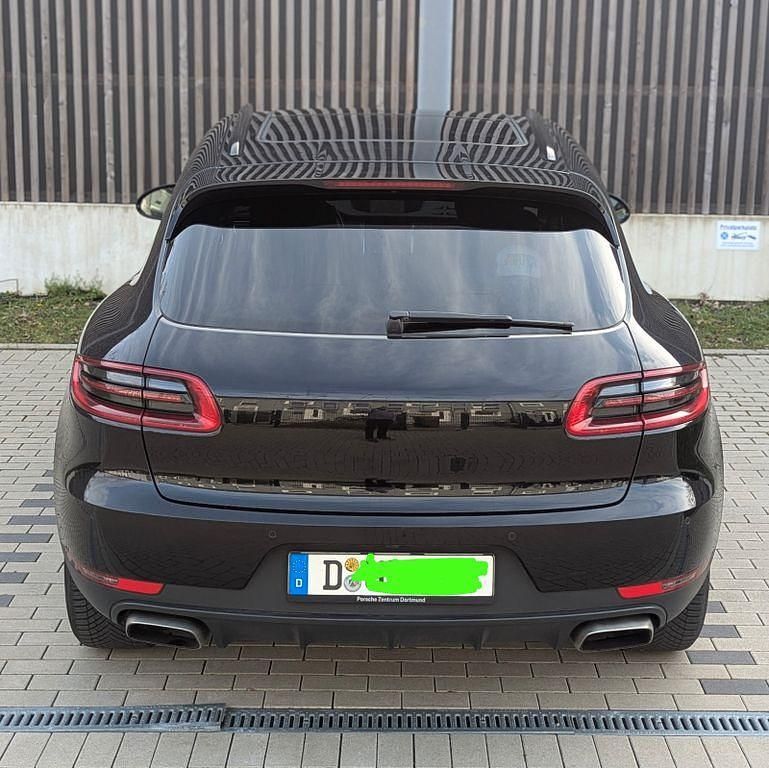 Second-hand Porsche Macan 252 CP (185 kW) 2018 Negru SUV