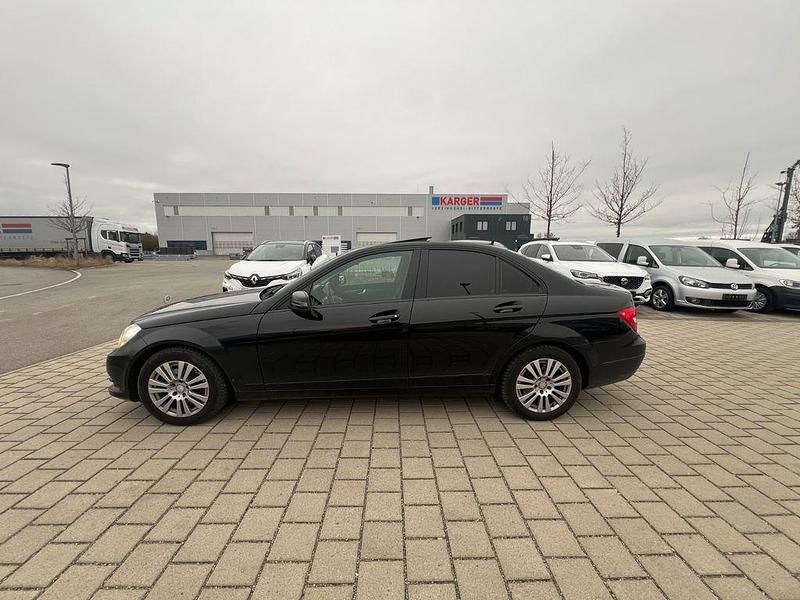 Gebraucht Mercedes C220 Elegance 170 PS (125 kW) 2013 Schwarz Limousine