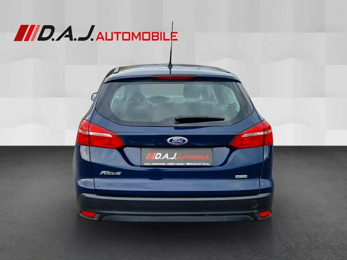 Używany Ford Focus Trend 101 KM (74 kW) 2017 Niebieski Kombi