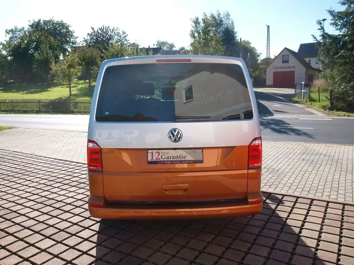 Gebraucht VW Multivan Generation Six 204 PS (150 kW) 2018 Reflexsilber / phönix orange Van / Kleinbus