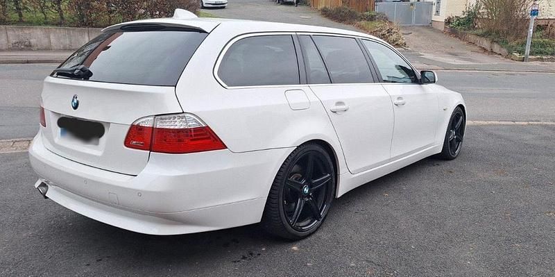 Gebraucht BMW 520 177 PS (130 kW) 2009 Weiß Kombi