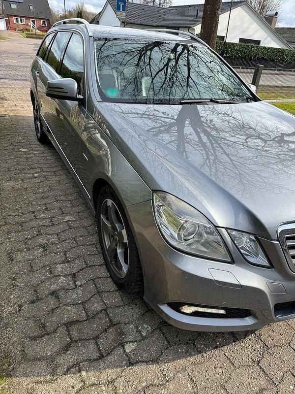 Gebraucht Mercedes E350 231 PS (169 kW) 2009 Grau Kombi