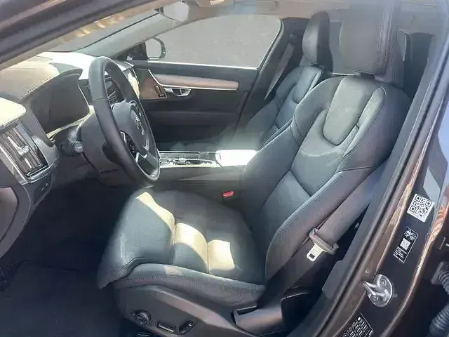 Gebraucht Volvo V90 Plus 349 PS (256 kW) 2025 Platinum grey Kombi