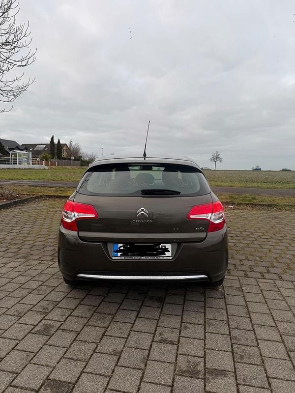 Gebraucht Citroën C4 120 PS (88 kW) 2014 Braun Kleinwagen