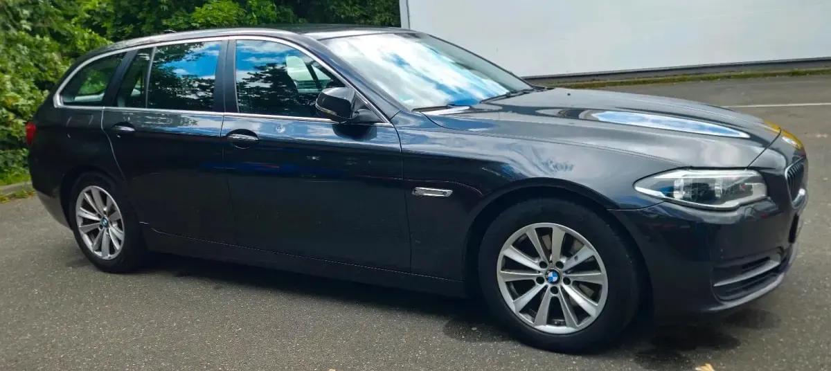 Gebraucht BMW 525 Luxury Line 218 PS (160 kW) 2015 Grau Kombi