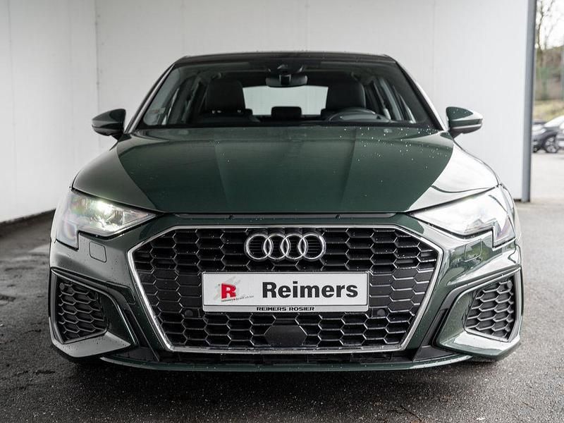 Gebraucht Audi A3 S-Line 110 PS (80 kW) 2022 Individuallackierungen audi excl Limousine