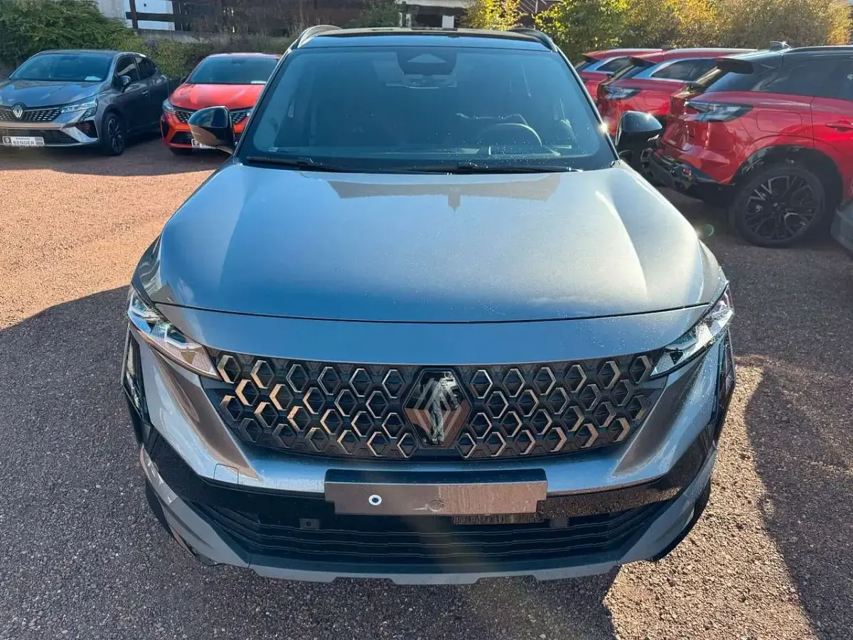 Gebraucht Renault Austral Esprit Alpine 200 PS (147 kW) 2025 Dolomit grau + black pearl SUV
