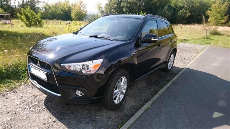 Schwarz Gebraucht 2011 Mitsubishi ASX Instyle SUV | 5.990 € (Guter Preis) - Bild 1/4