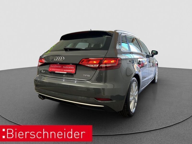 Gebraucht Audi A3 Sportback Sport 150 PS (110 kW) 2017 Grau Kleinwagen