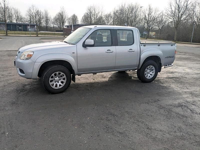 Gebraucht Mazda BT-50 143 PS (105 kW) 2009 Silber Abholung