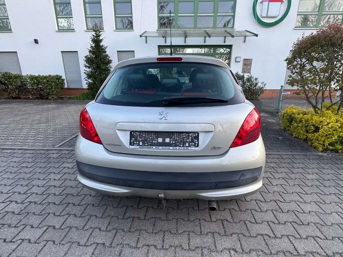 Gebraucht Peugeot 207 Urban Move 95 PS (69 kW) 2009 Grau Limousine