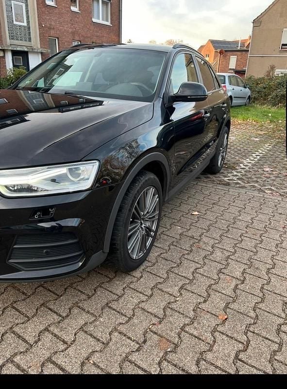 Schwarz Gebraucht 2016 Audi Q3 SUV | 12.800 € (Fairer Preis) - Bild 1/4