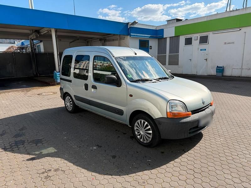 Gebraucht Renault Kangoo 95 PS (69 kW) 2002 Silber Van / Kleinbus