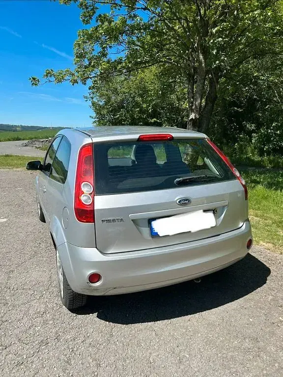 Gebraucht Ford Fiesta 80 PS (58 kW) 2008 Grau Kleinwagen