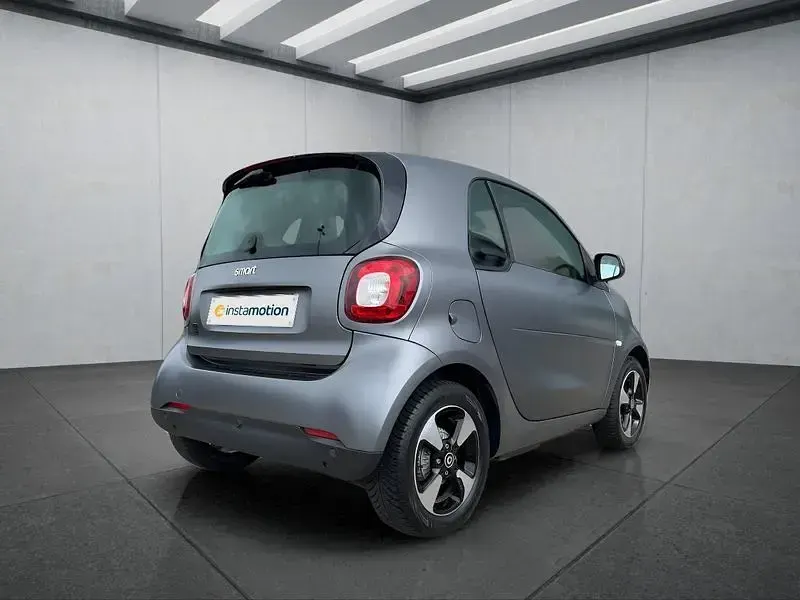 Gebraucht Smart ForTwo Coupé 60 kW (82 PS) 2024 Grau Kleinwagen