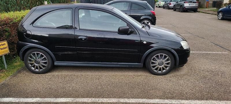 Schwarz Gebraucht 2005 Opel Corsa Kleinwagen | 600 € (Guter Preis) - Bild 1/4