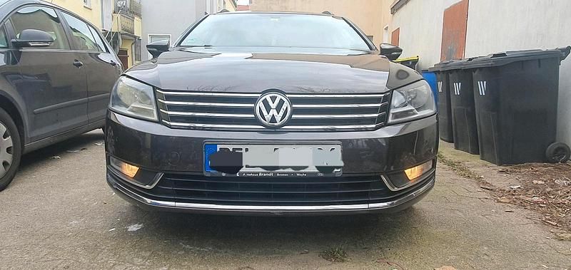 Braun Gebraucht 2012 VW Passat Kombi | 4.500 € (Guter Preis) - Bild 1/4