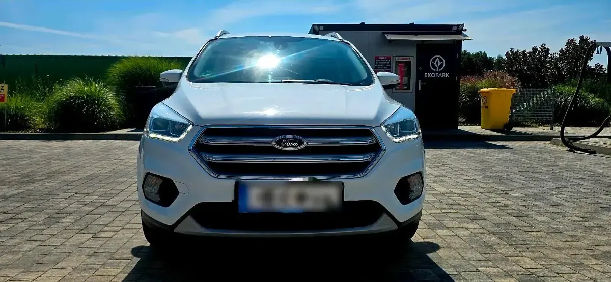 Gebraucht Ford Kuga 150 PS (110 kW) 2017 Weiß SUV