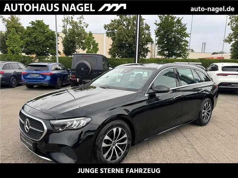 Lack obsidianschwarz Gebraucht 2024 Mercedes E220 Advanced Kombi | 45.959 € (Superpreis) - Bild 1/4