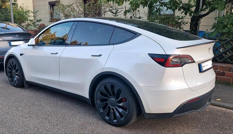 Gebraucht Tesla Model Y Performance 392 kW (534 PS) 2022 Weiß SUV