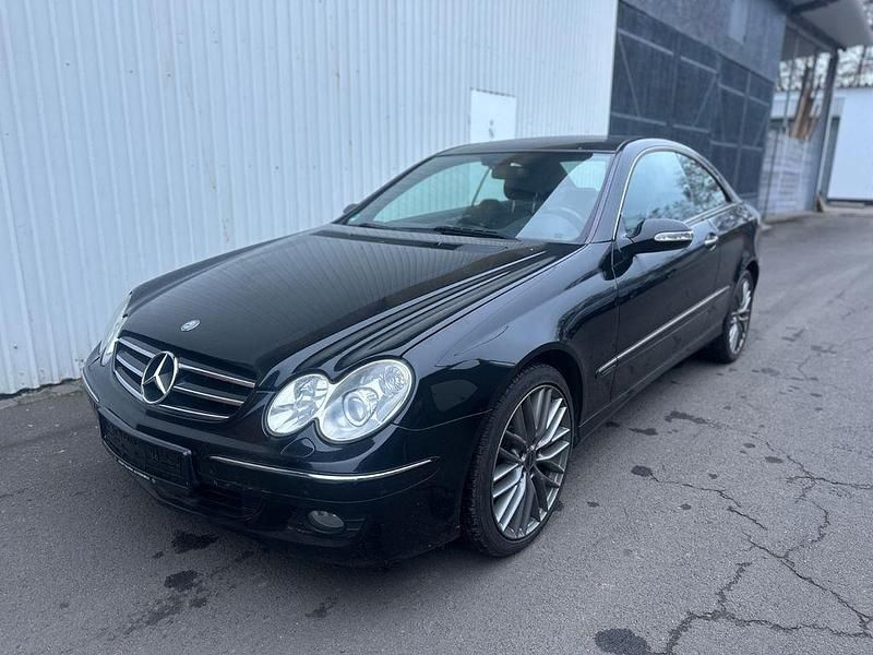 Gebraucht Mercedes CLK280 231 PS (169 kW) 2008 Obsidianschwarz  metalliclack Coupé