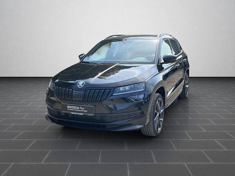 Schwarz Gebraucht 2021 Skoda Karoq SportLine SUV | 26.900 € (Fairer Preis) - Bild 1/4